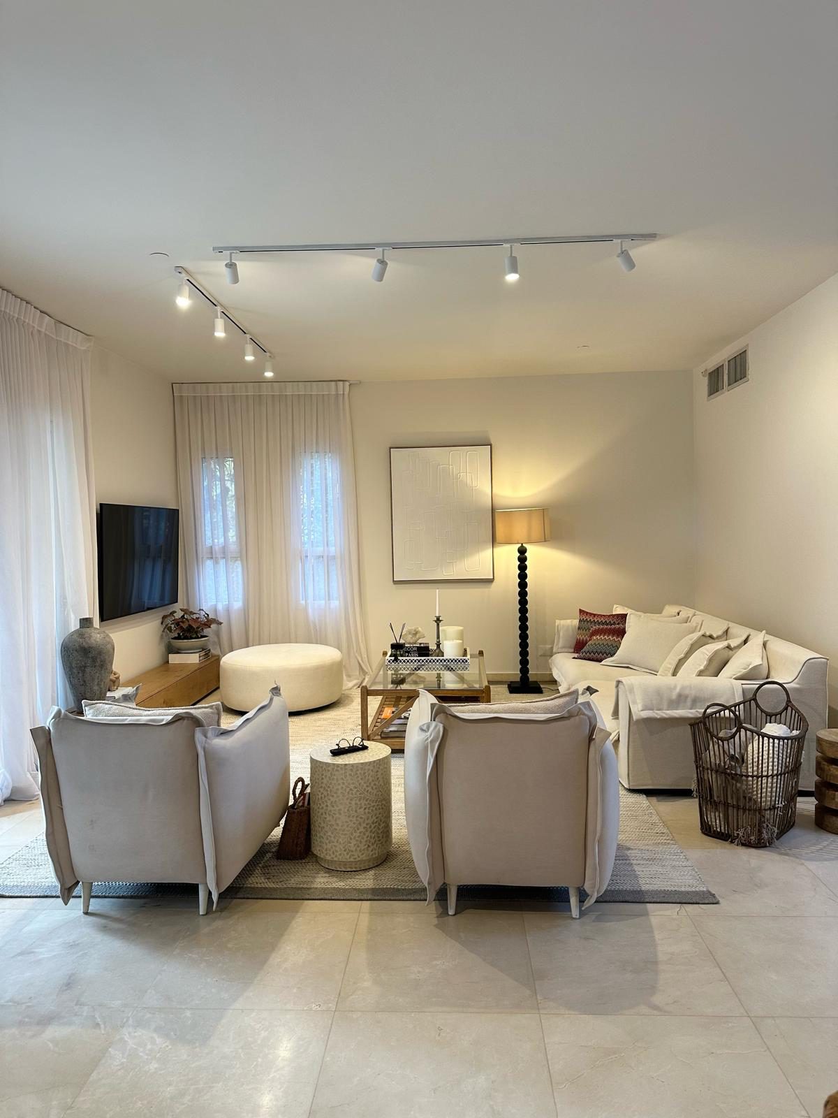 5 טיפים מקצועיים: איך לחולל מהפך בעיצוב הבית – בלי לקרוע את הכיס